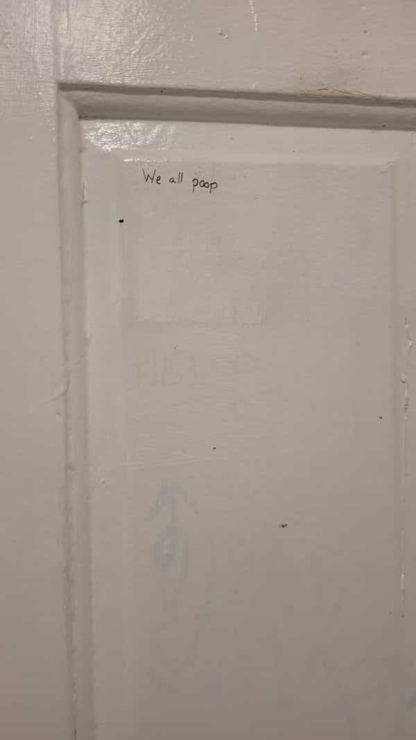 funny graffiti We all poop