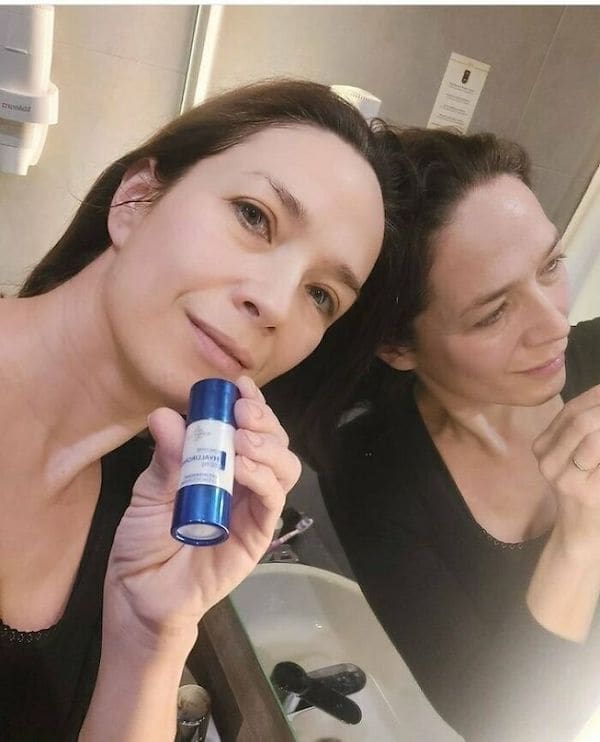 Instagram Vs Reality mirror giving you away