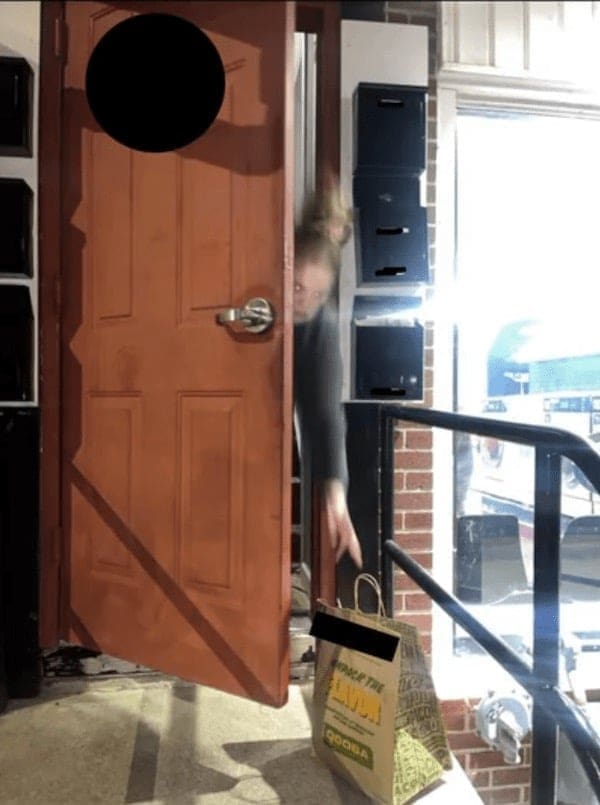 funny DoorDash delivery photo
