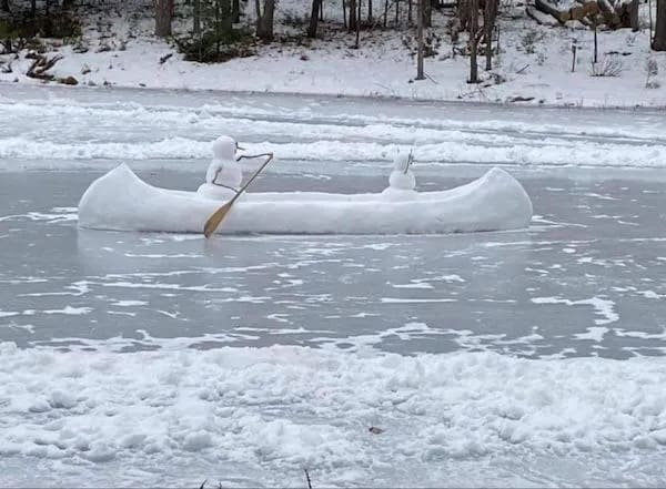 funny memes snowman in canoe