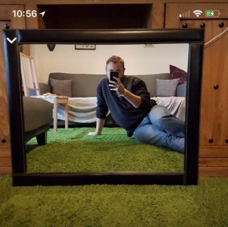 People trying to sell mirrors 