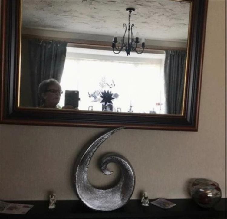 People trying to sell mirrors 