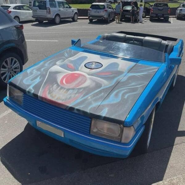 cursed images, weird and bizarre, unsettling sights, creepy coincidences, haunted images, eerie occurrences, macabre sightings