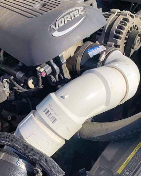 cursed images, weird and bizarre, unsettling sights, creepy coincidences, haunted images, eerie occurrences, macabre sightings