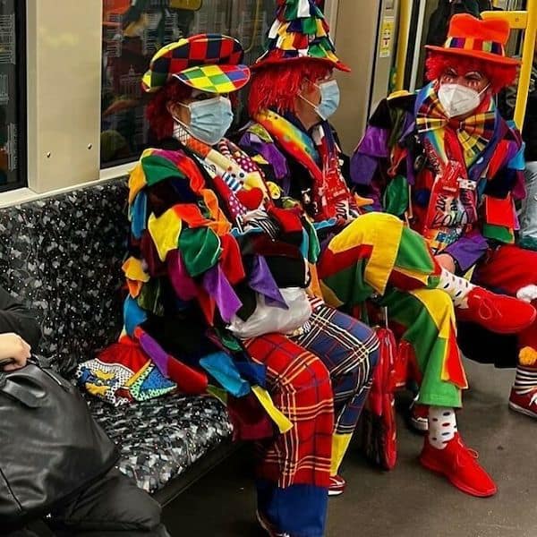 spotted on the subway, unusual public transit encounters