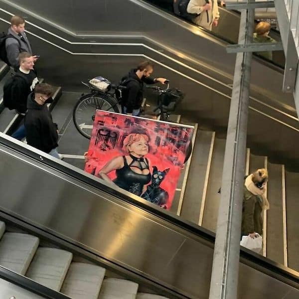 spotted on the subway, unusual public transit encounters