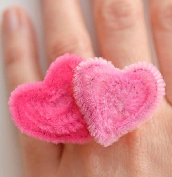 pipe cleaner heart rings.