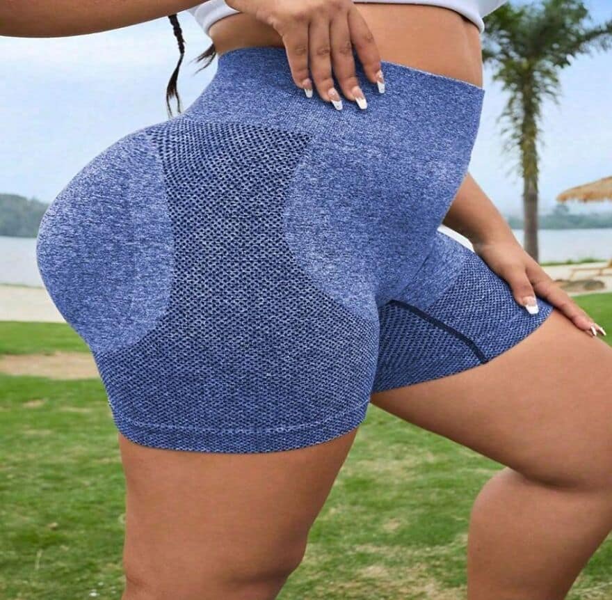 weird fashion, fashion faux pas, odd clothing choices, bizarre fashion fails, eccentric style, quirky fashion, unconventional attire, outlandish outfits