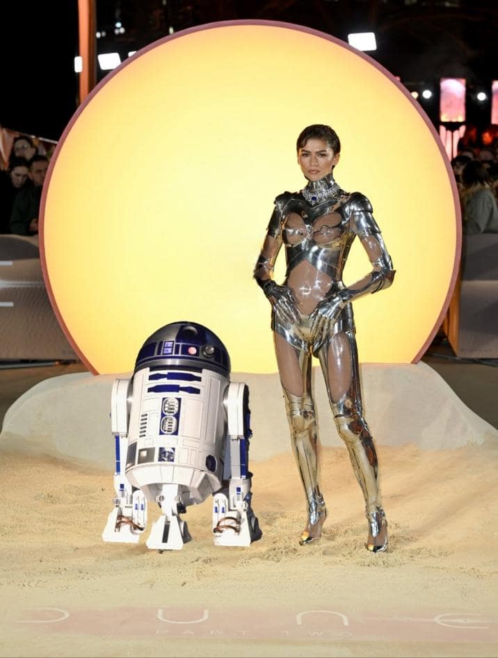 zendaya robot suit memes, Zendaya robot suit, zendaya memes, c-thru-po, zendaya see through