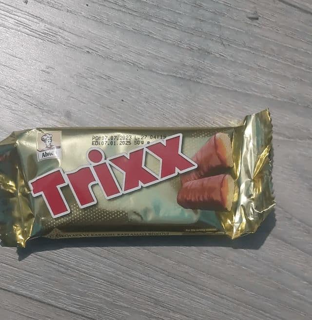 knock off brands, bootleg products, counterfeit goods, imitation items, knockoff brands, fake merchandise, unauthorized