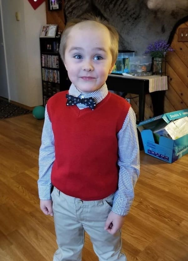 bad haircuts, haircut fails, haircut disasters, DIY haircut mistakes, Funny hair pictures, hilarious hairstyles, embarrassing haircuts, Hair care humor, hairstyle jokes, bad hair day memes