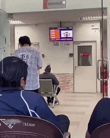 bad haircuts, haircut fails, haircut disasters, DIY haircut mistakes, Funny hair pictures, hilarious hairstyles, embarrassing haircuts, Hair care humor, hairstyle jokes, bad hair day memes