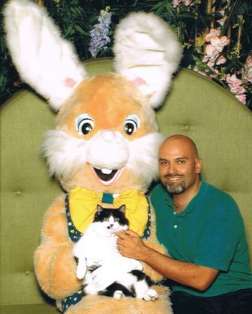 creepy easter photos, awkward family photos, unsettling Easter pictures, awkward Easter family photos, bizarre Easter traditions, Spooky Easter pics, weird Easter memories, haunting Easter childhood