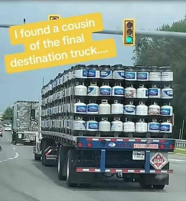 cursed images, weird photos, bizarre pictures, creepy images, unsettling images, eerie photos, strange pictures