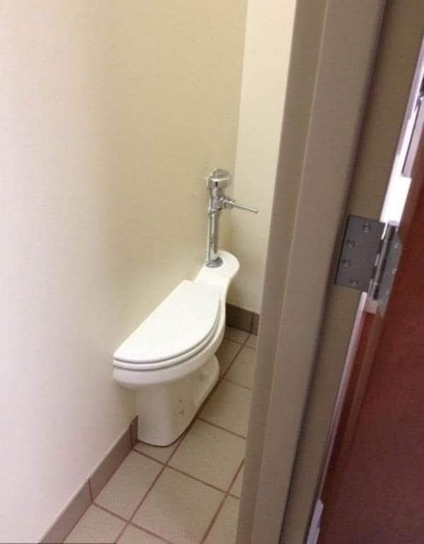 cursed images, Unexplained Online Photos, Disturbing Internet Finds, The Uncanny Valley