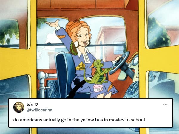 do americans actually go in the yellow bus in movies to school