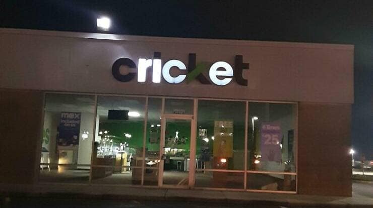 sign fails, burnt out neon signs, neon signs, grammatical errors, hilarious signs, misspelled words, lighting malfunctions