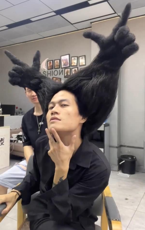 cursed images, weird photos, bizarre pictures, unsettling images, strange photos, peculiar photos, odd pictures, unusual pictures, eerie images, creepy images