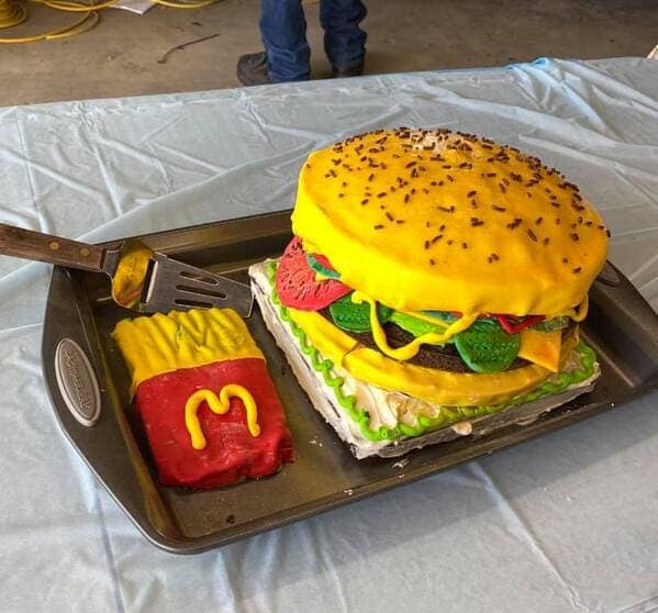 funny cakes, cake shaming