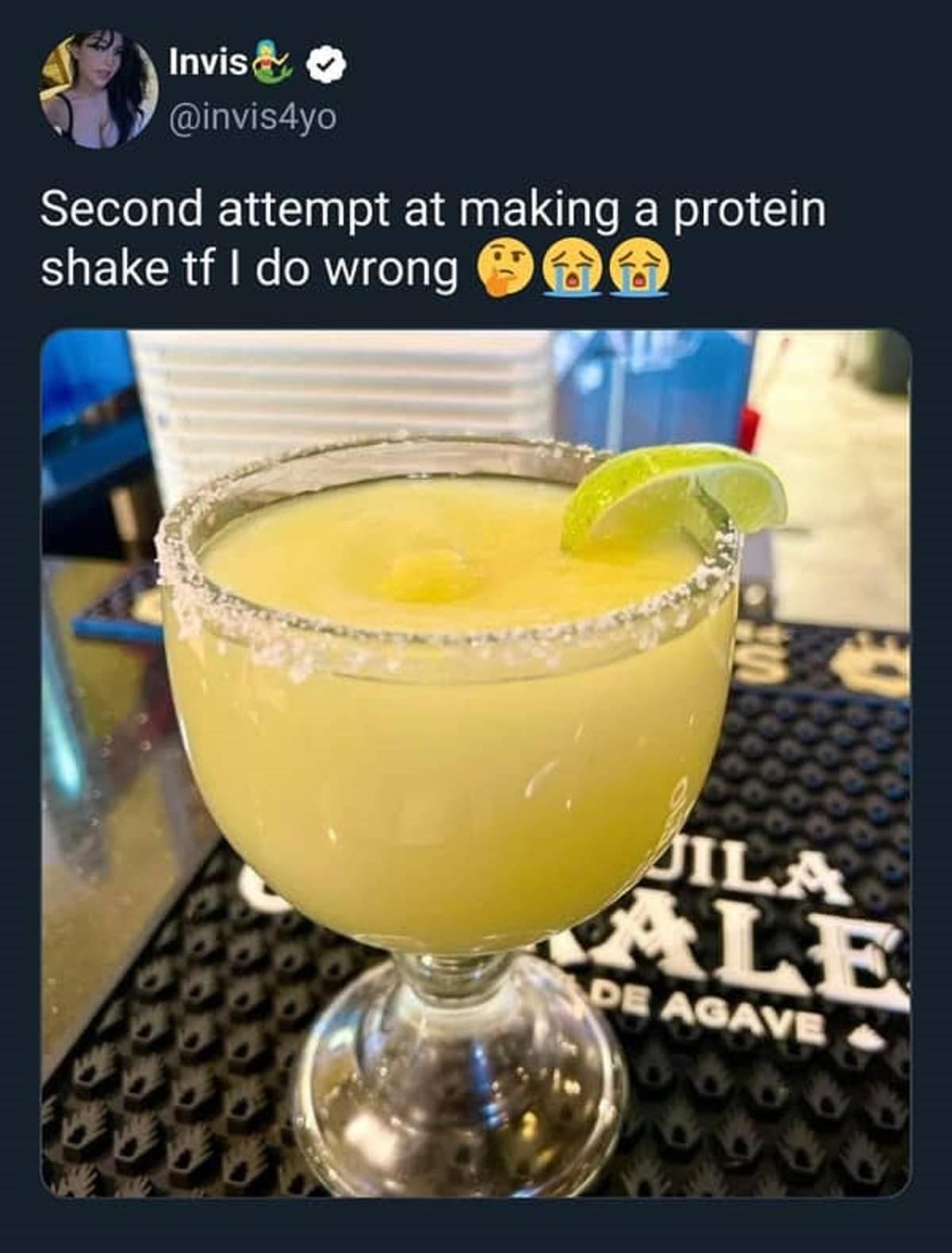 funny tweets, hilarious tweets, trending tweets, humor on Twitter, Twitter trends, side-splitting tweets, comical tweets, witty Twitter posts