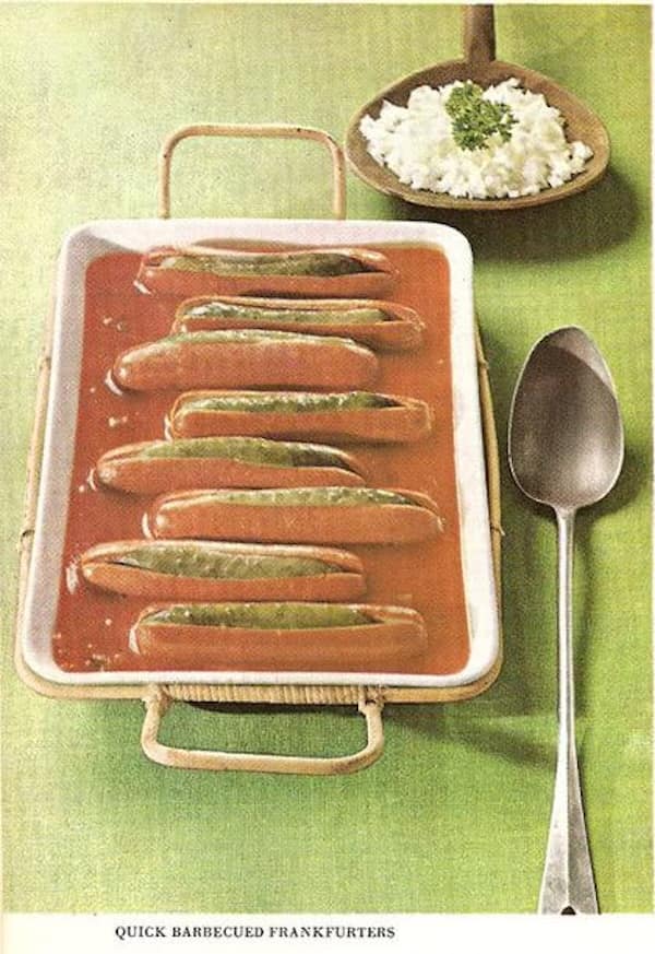 QUICK BARBECUED FRANKFURTERS