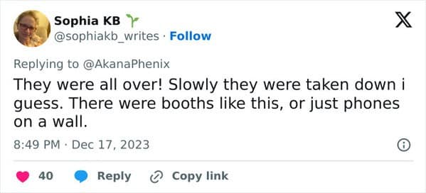 are payphones real, are pay phones real, are payphones real?, funny Twitter thread, generational humor, viral internet debates, amusing Twitter debate, hilarious Twitter conversation, age gap jokes, generational differences comedy