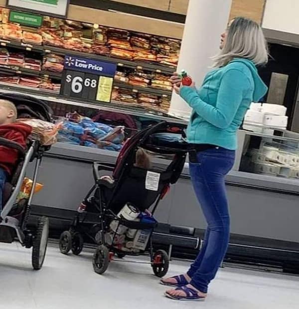 cursed images, weird photos, bizarre pictures, unsettling images, strange photos, peculiar photos, odd pictures, unusual pictures, eerie images, creepy images