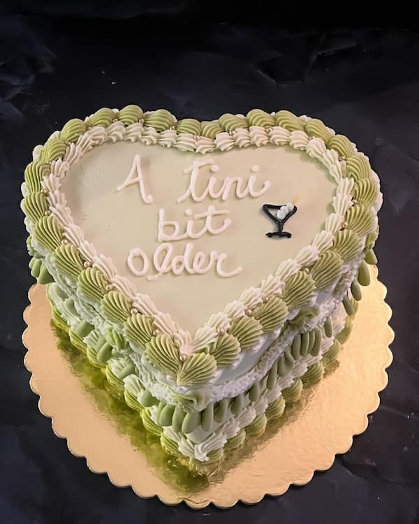 funny cakes, cake fails, cake shaming