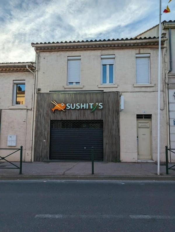 funny signs, Hilarious Signs, Witty Signs, Weird Signs, Humorous Signage, Clever Signs, Bizarre Signage