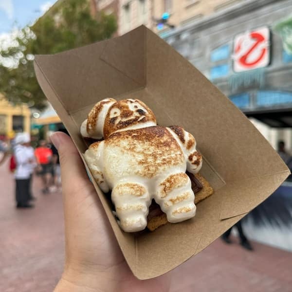 nerd memes, geeky memes, high fantasy enthusiasts, fans of fantasy fiction, science fiction jokes, allusions to sci-fi works