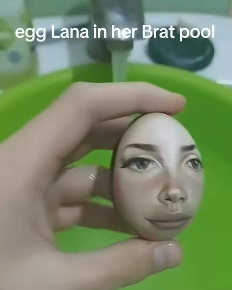 egg Lana in her Brat pool