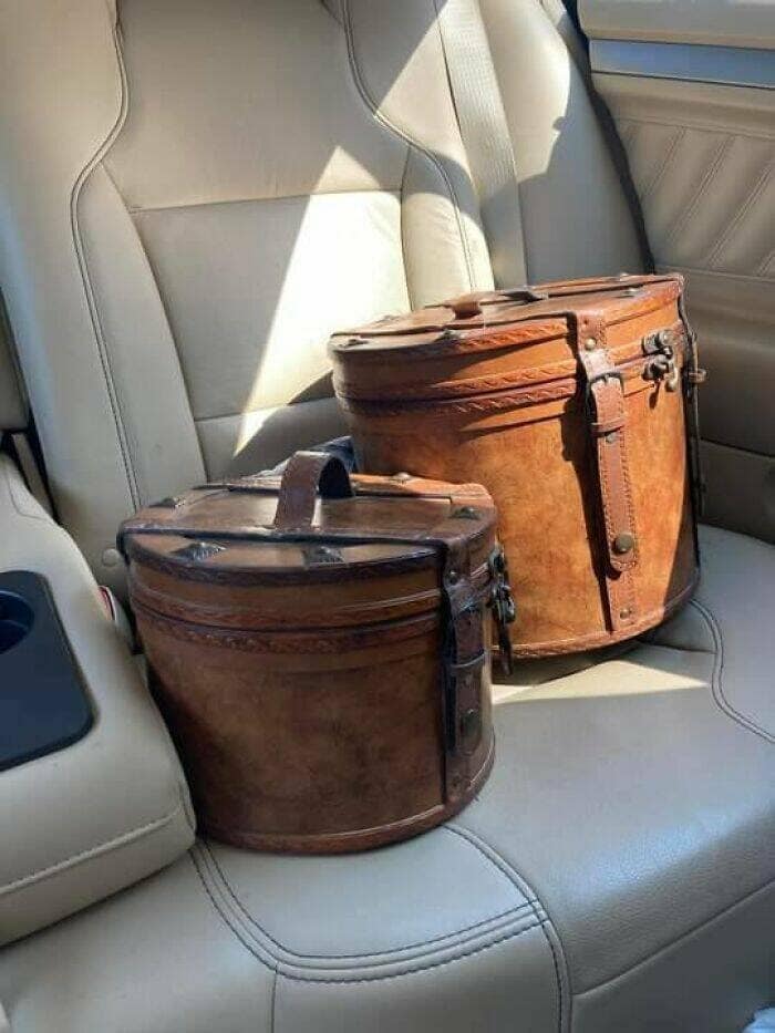 best thrift store finds, vintage clothing, secondhand stores, bargain shopping, thrifted treasures, consignment shops, pre-loved clothes