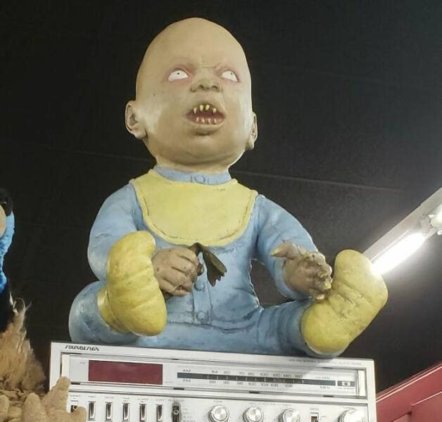 best thrift store finds, vintage clothing, secondhand stores, bargain shopping, thrifted treasures, consignment shops, pre-loved clothes