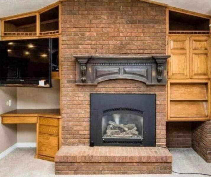 funny real estate listings, weird property listings, strange house listings, unusual home listings, quirky house photos, real estate fails, bizarre decor listings, funny property features, strange housing trends