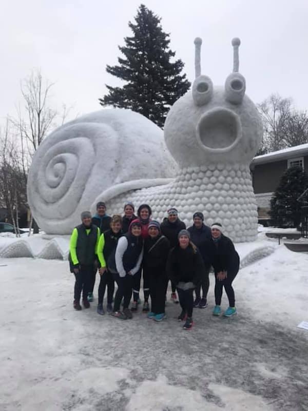 amazing snow sculptures, impressive snow creations, masterful snow builds, elaborate icy builds, snow art, wintry sculpture, cold craft, powdery artistry, frozen sculptures, ice-based art, frosty statues, crystallized structures