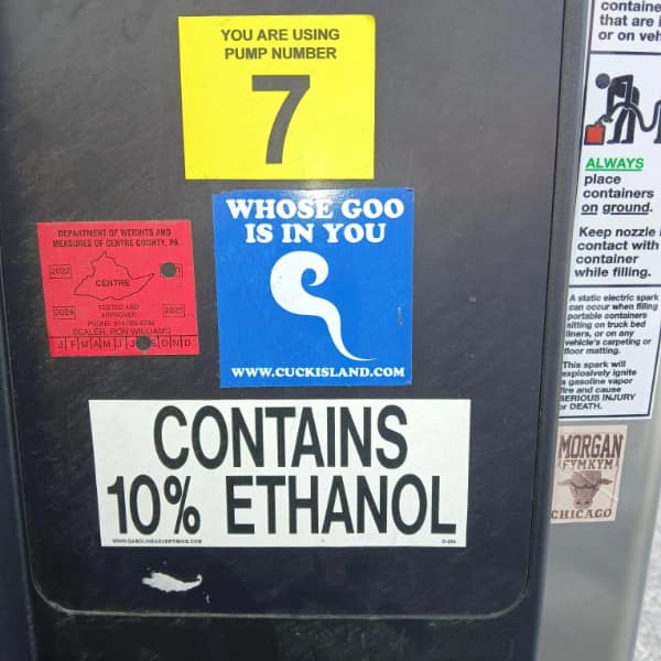 horrifying pics, nightmare visuals, uneasy snapshots, disturbing memes, creepy comedic bits, shocking net humor, troubling comedic images, odd comedic illusions, bizarre net jokes, strange pic funnies, eery captures, spooky snapshots, cringe-worthy images