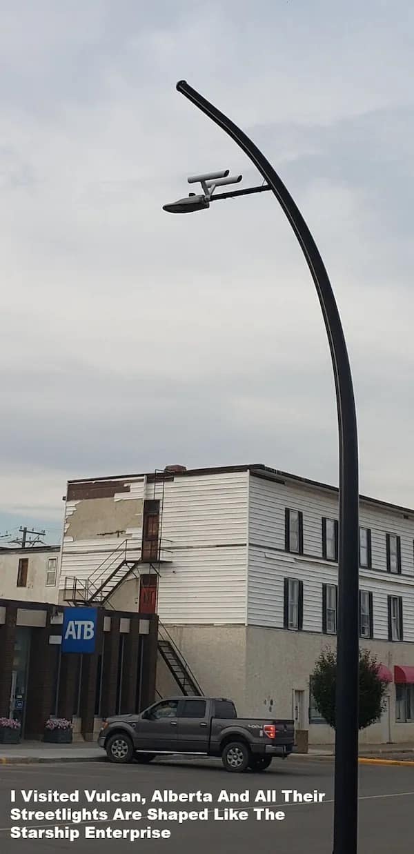 I Visited Vulcan, Alberta And All Their Streetlights Are Shaped Like The Starship Enterprise
