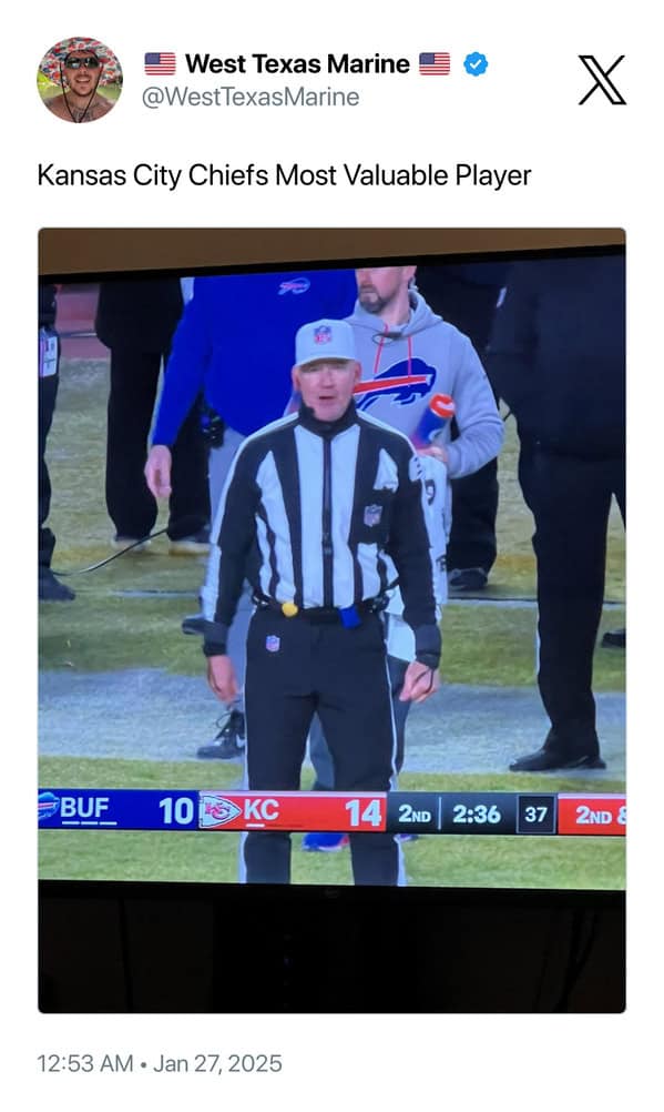 super bowl memes, funny super bowl tweets, super bowl tweets, eagles vs chiefs memes, eagles memes, chiefs memes, big game comedic bits, championship humor, NFL final jokes, pro football comedic lines, league meltdown references, eagles vs chiefs, bird vs arrow comedic banter, team rivalry jokes, football humor, gridiron comedic points, pigskin pun references