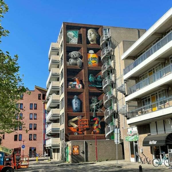 beautiful wall murals, jan is de man, stunning urban artworks, aesthetically pleasing frescoes, visually striking paintings, street art, urban expression, graffiti-inspired pieces, public space artistry, mural artist, large-scale painter, wall art specialist, community art creator, creative paintings, imaginative visuals, artistic renderings, inspired brushwork