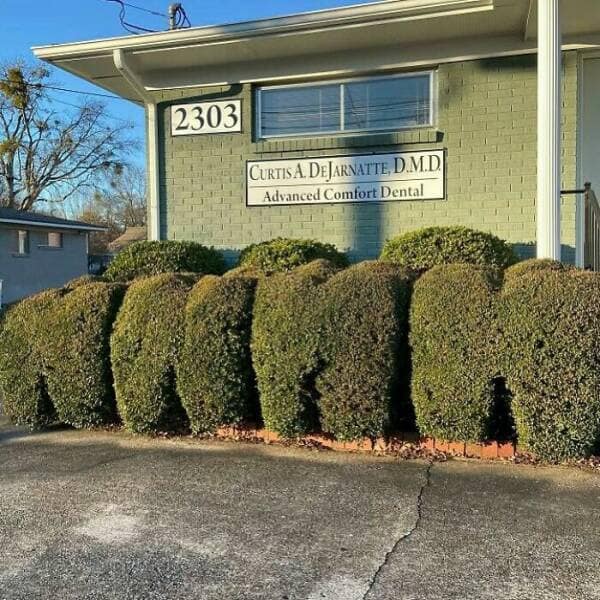 funny gardening pics, comical garden snaps, amusing planter photos, laugh-inducing greenery, hilarious yard fails, outdoor blunders, epic backyard mistakes, unintentional garden humor, garden humor, horticultural comedy, floral laughs, green-thumb giggles, plant jokes, punny sprouts, vegetation puns, leafy laughs