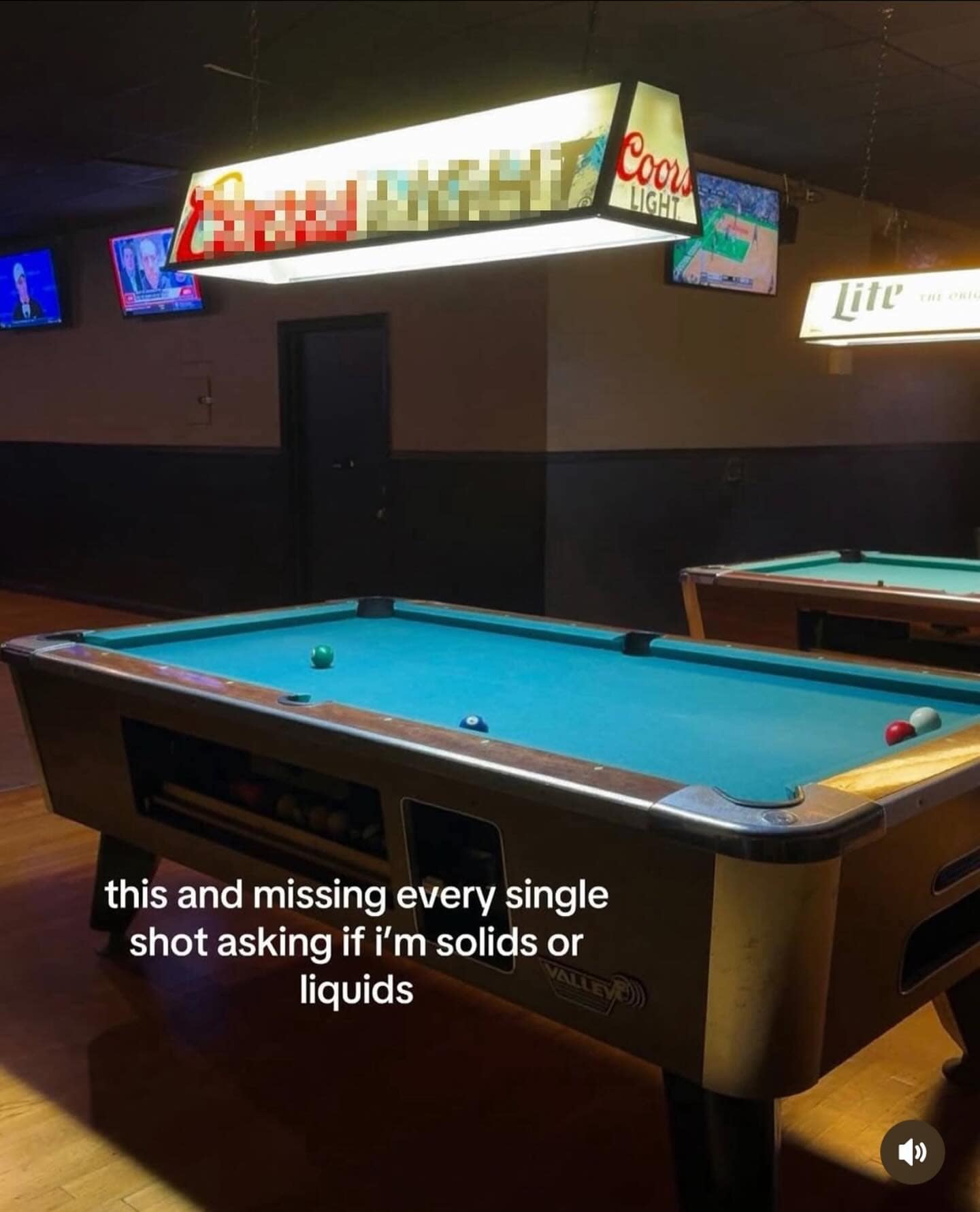 Сооч LIGHT Litt this and missing every single shot asking if i'm solids or liquids