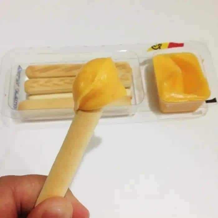 nostalgic food, nostalgic food items, childhood snacks, 90s food, early 2000s snacks, sugary cereals, neon drinks, retro treats, Fruit Roll-Ups, throwback snacks, nostalgic snacks