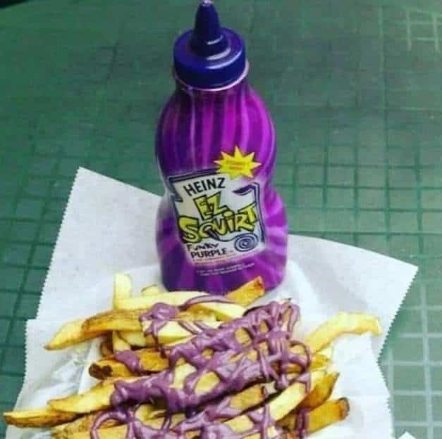 nostalgic food, nostalgic food items, childhood snacks, 90s food, early 2000s snacks, sugary cereals, neon drinks, retro treats, Fruit Roll-Ups, throwback snacks, nostalgic snacks