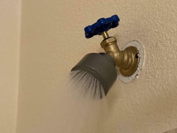 redneck ingenuity, redneck innovations, backwoods creativity, hillbilly hacks, rural resourcefulness, redneck engineering, country contraptions, makeshift repairs, redneck creations, improvised solutions, folksy fixes, redneck innovation, if it looks stupid