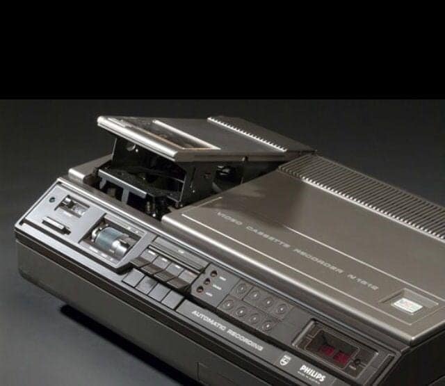 80s tech, nostalgic gadgets, retro technology, vintage electronics, old gadgets, classic gadgets, throwback devices, retro gadgets, nostalgic tech, antique tech, old technology, 1980s gadgets, tech nostalgia