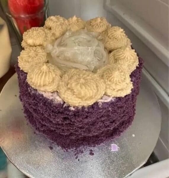 Cake Fails: 32 Bad Cakes That Need A Re-Bake