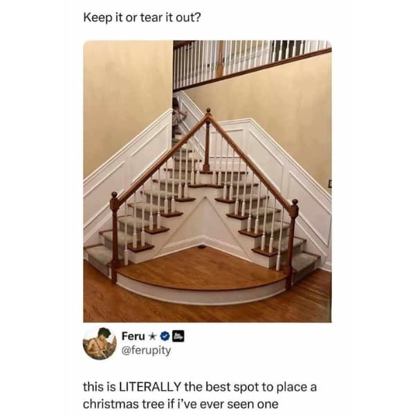Keep it or tear it out? Feru * © . @ferupity this is LITERALLY the best spot to place a christmas tree if i've ever seen one