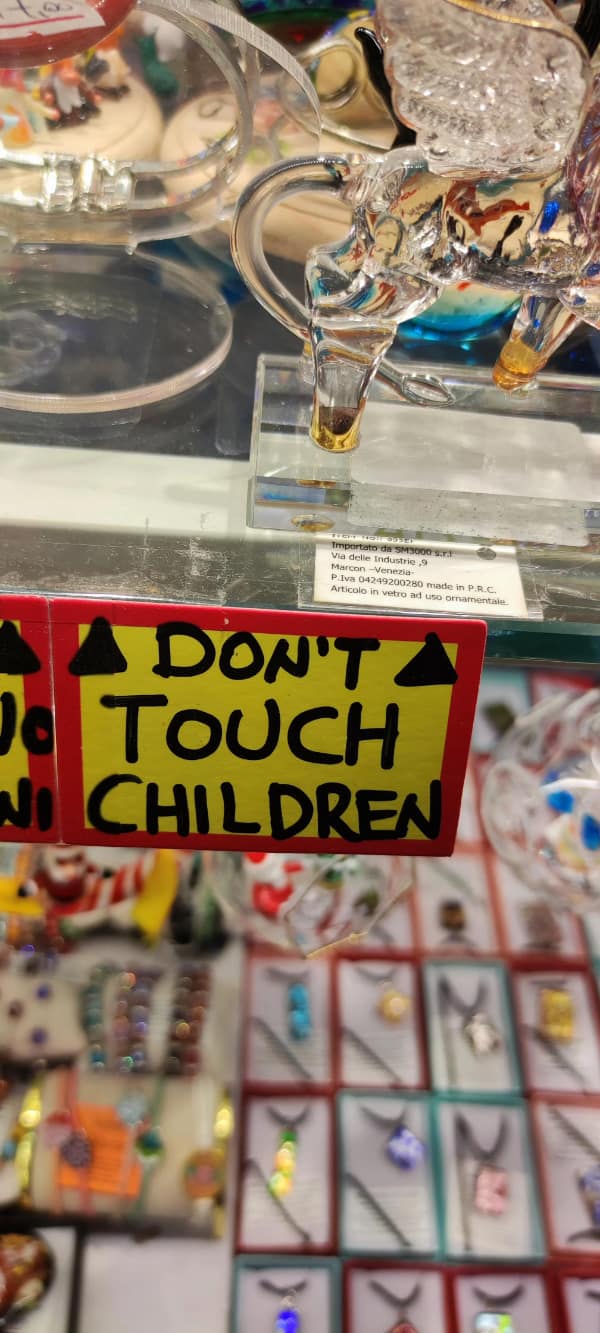 bad english, english fails, Engrish memes, translation fails, spelling error memes, language fails, typo memes, English mistakes