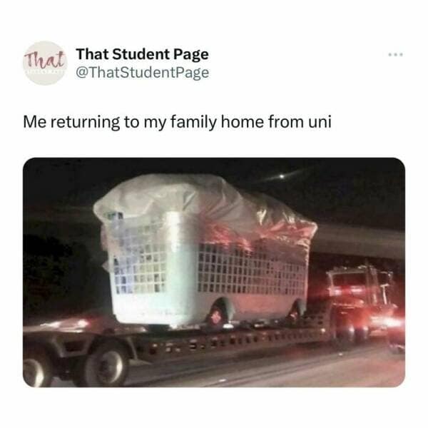 That That Student Page @ThatStudentPage Me returning to my family home from uni