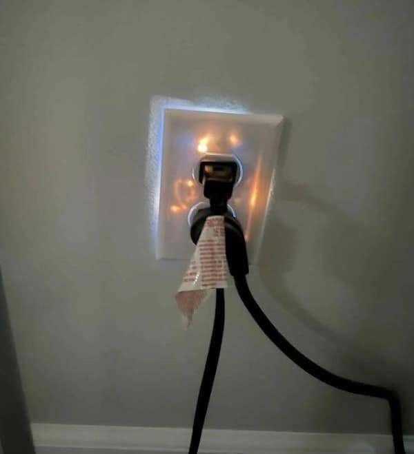 cursed images, cursed photos, haunted photos, horrifying snapshots, abominable visuals, weird pictures, odd visuals, strange imagery, freaky images, bizarre photos, peculiar shots, outlandish pics, uncanny depictions, unsettling images, disconcerting visuals, disturbing photos, eerie captures